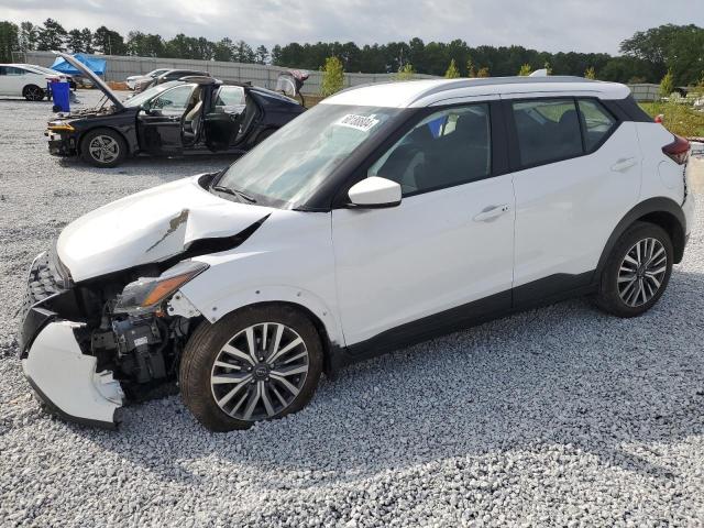  Salvage Nissan Kicks