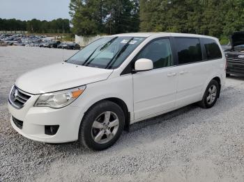  Salvage Volkswagen Routan