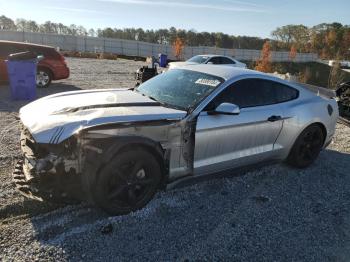  Salvage Ford Mustang