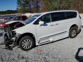  Salvage Chrysler Pacifica