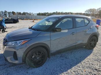  Salvage Nissan Kicks