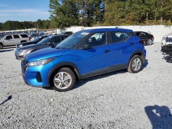  Salvage Nissan Kicks