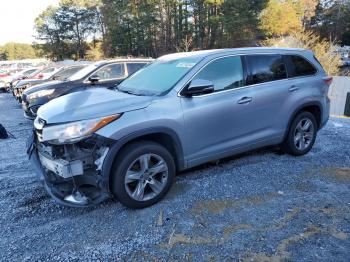  Salvage Toyota Highlander