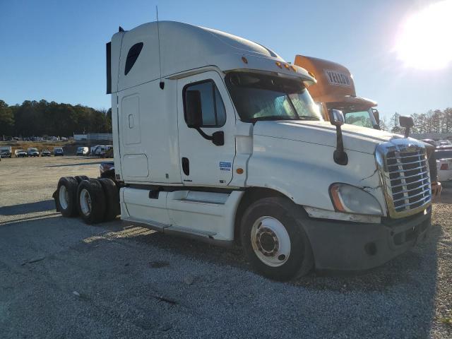  Salvage Freightliner Cascadia 1