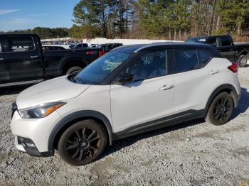  Salvage Nissan Kicks