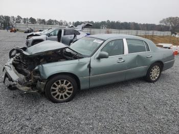  Salvage Lincoln Towncar