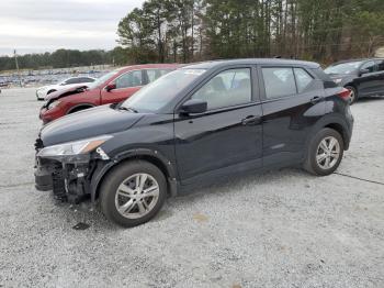  Salvage Nissan Kicks