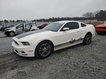  Salvage Ford Mustang