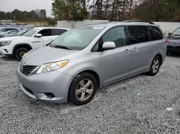  Salvage Toyota Sienna