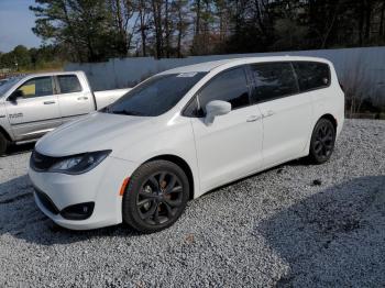  Salvage Chrysler Pacifica