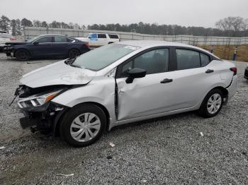  Salvage Nissan Versa