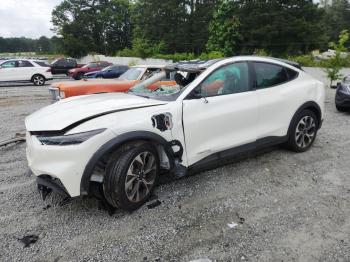  Salvage Ford Mustang