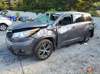  Salvage Toyota Highlander