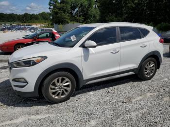 Salvage Hyundai TUCSON