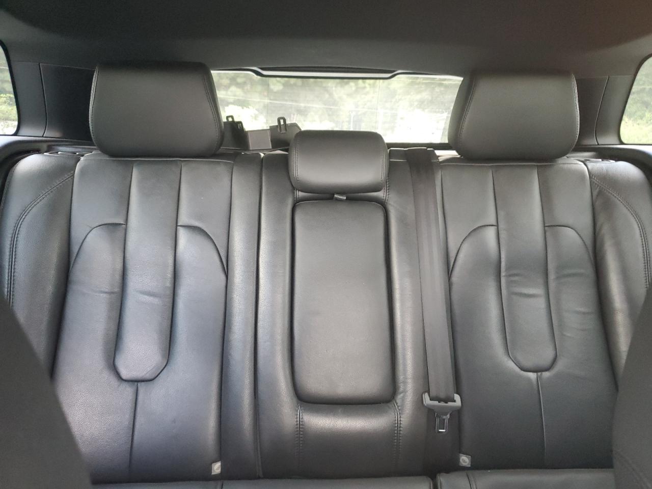 Land Rover Range Rover Pure Plus Image 10