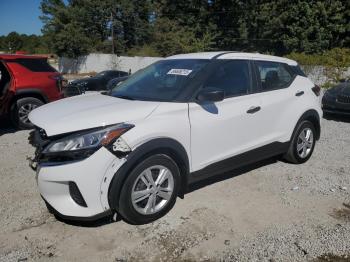  Salvage Nissan Kicks