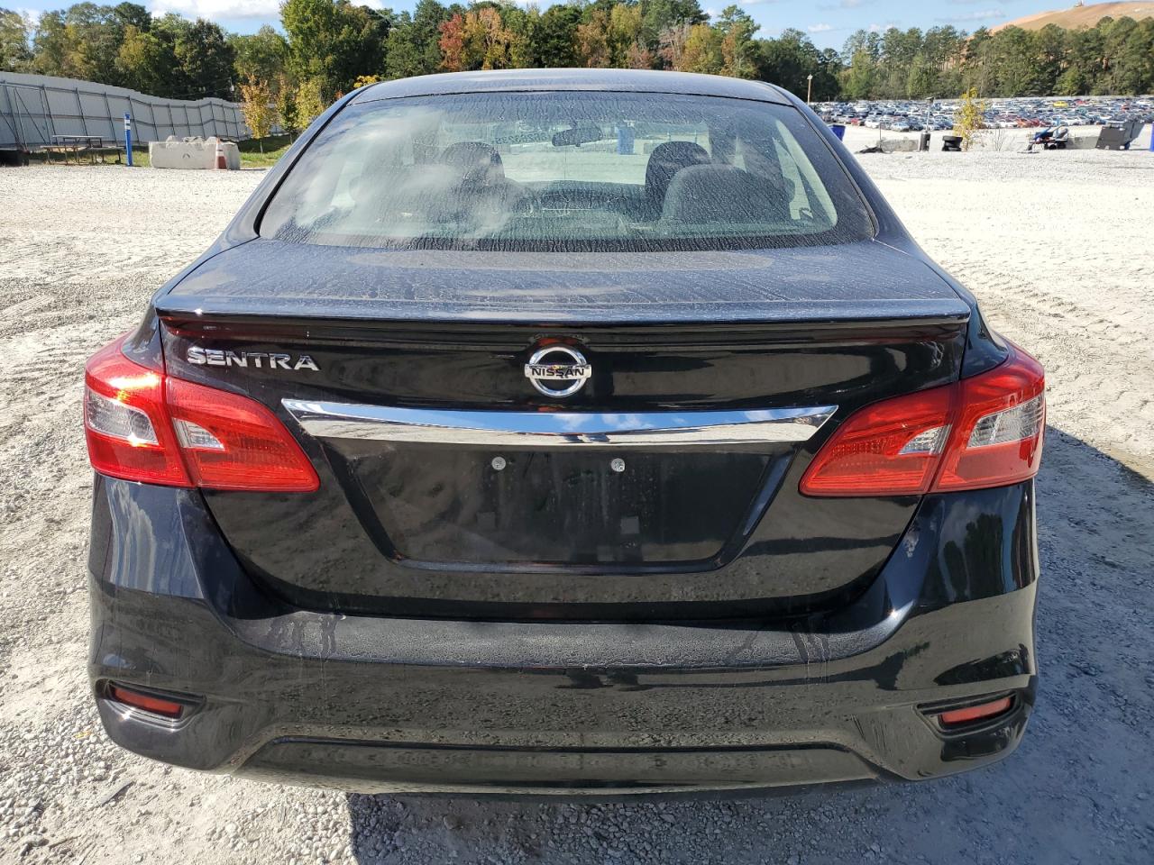 Nissan Sentra S Image 5