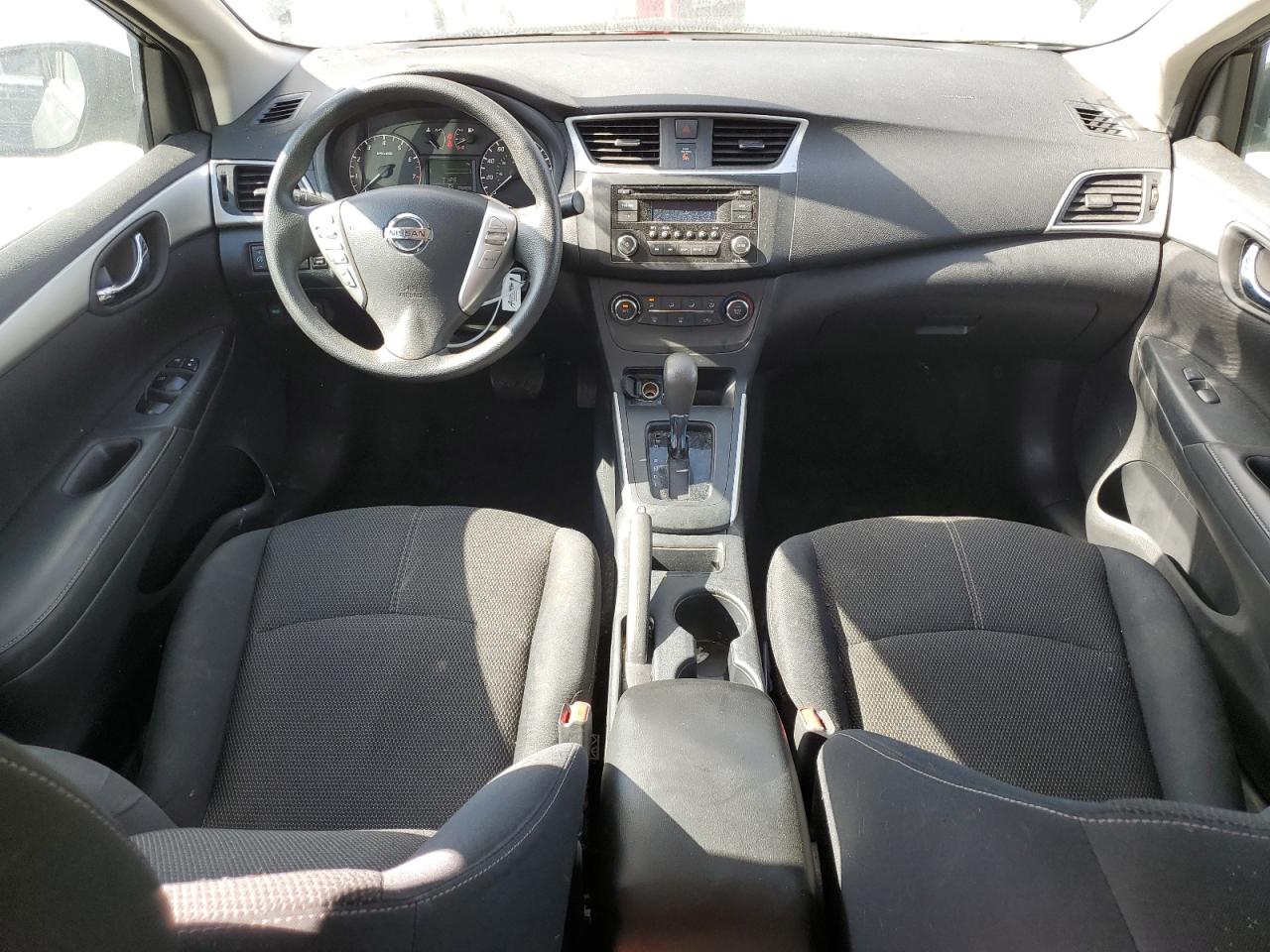 Nissan Sentra S Image 8