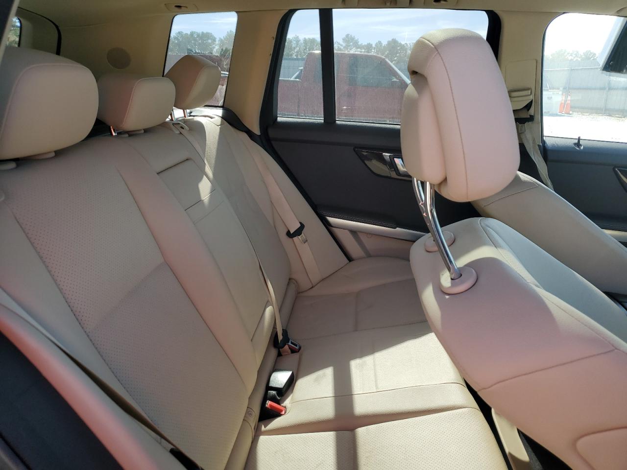 Mercedes-Benz GLK 350 Image 10