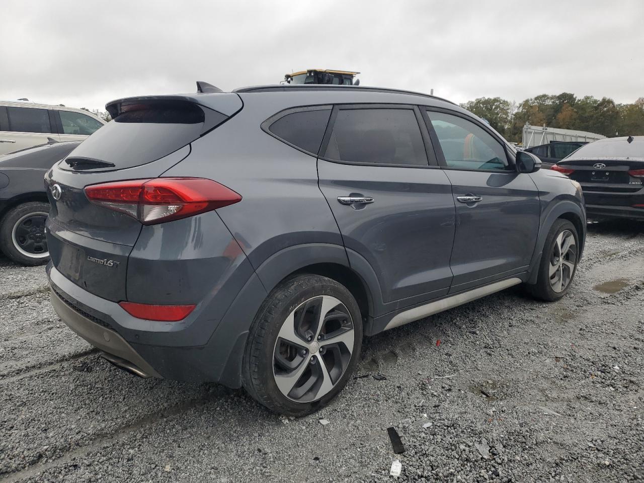 Hyundai TUCSON Limited Image 12