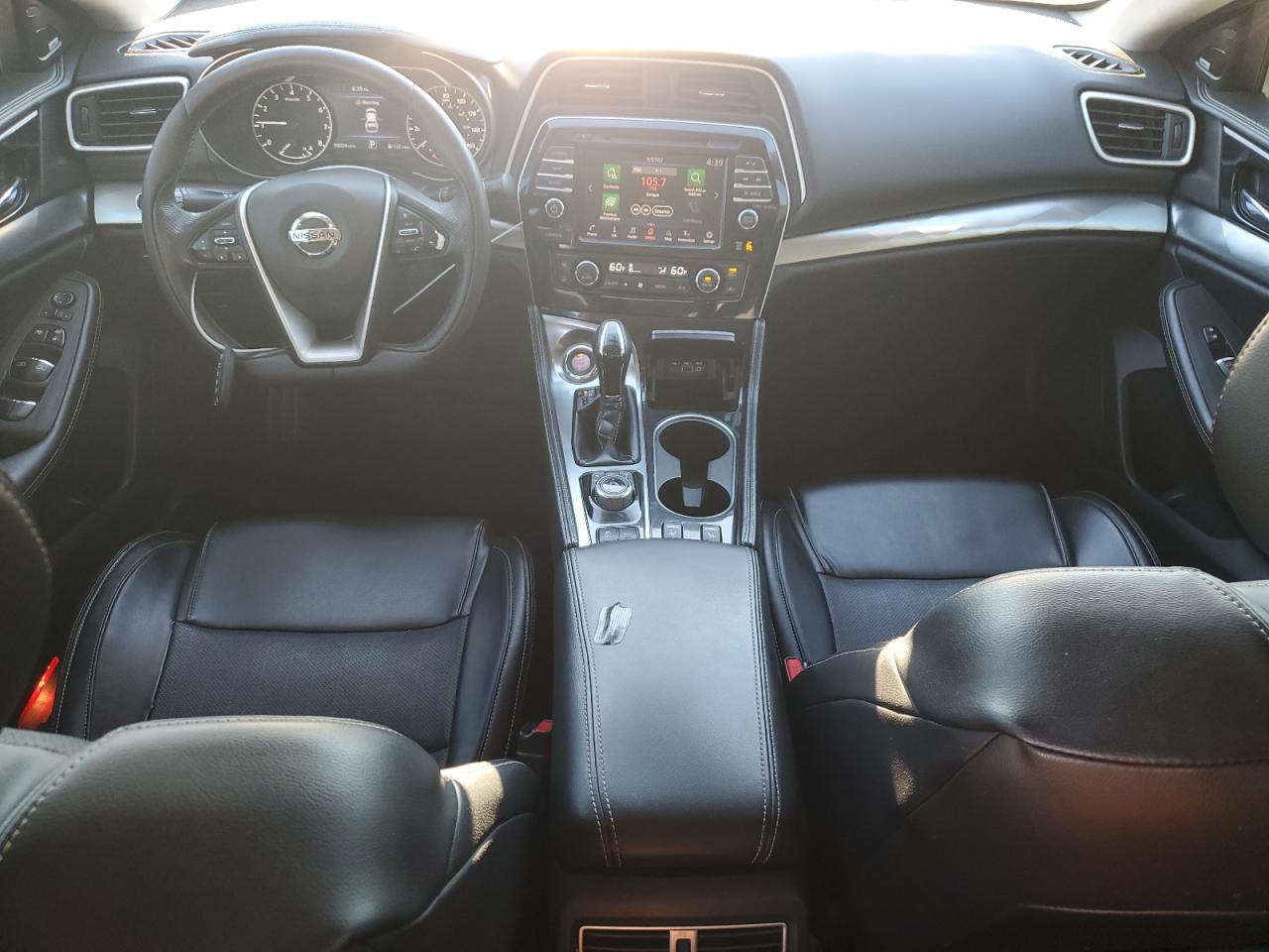 Nissan Maxima S Image 3