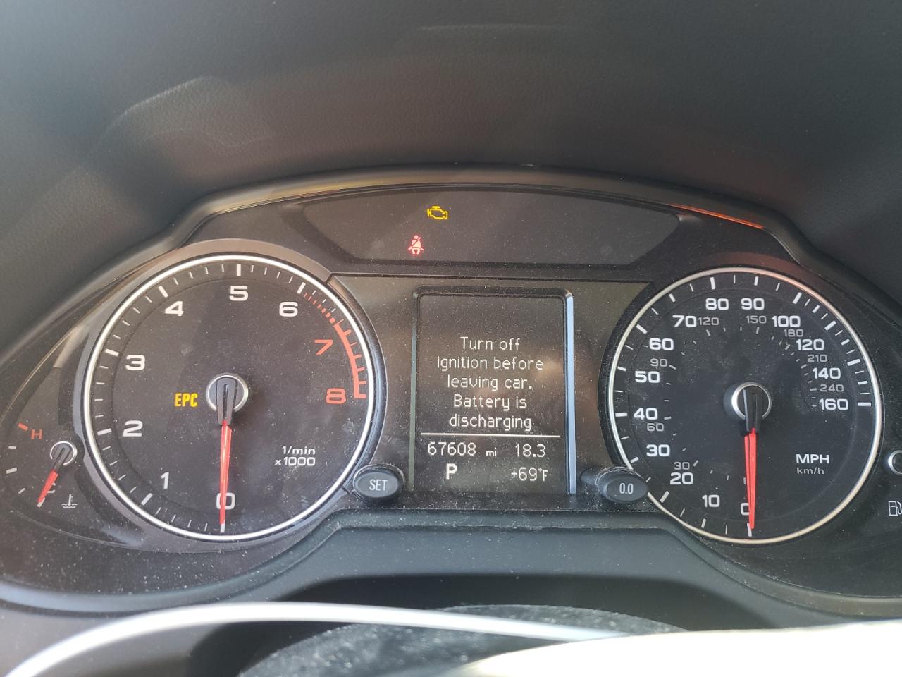 Audi Q5 Premium Image 10