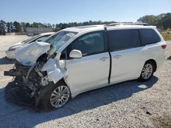  Salvage Toyota Sienna