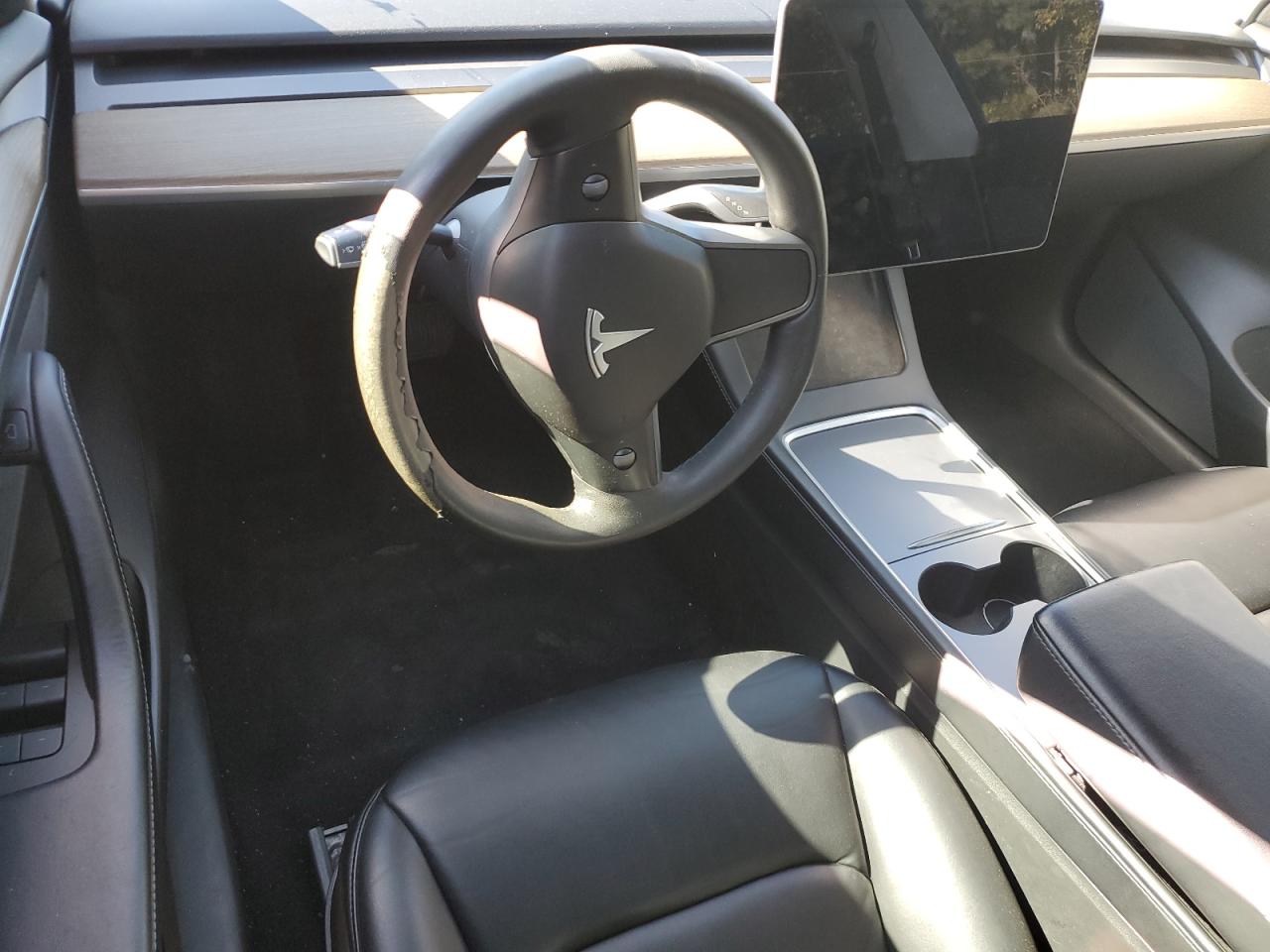 Tesla Model 3 Image 7