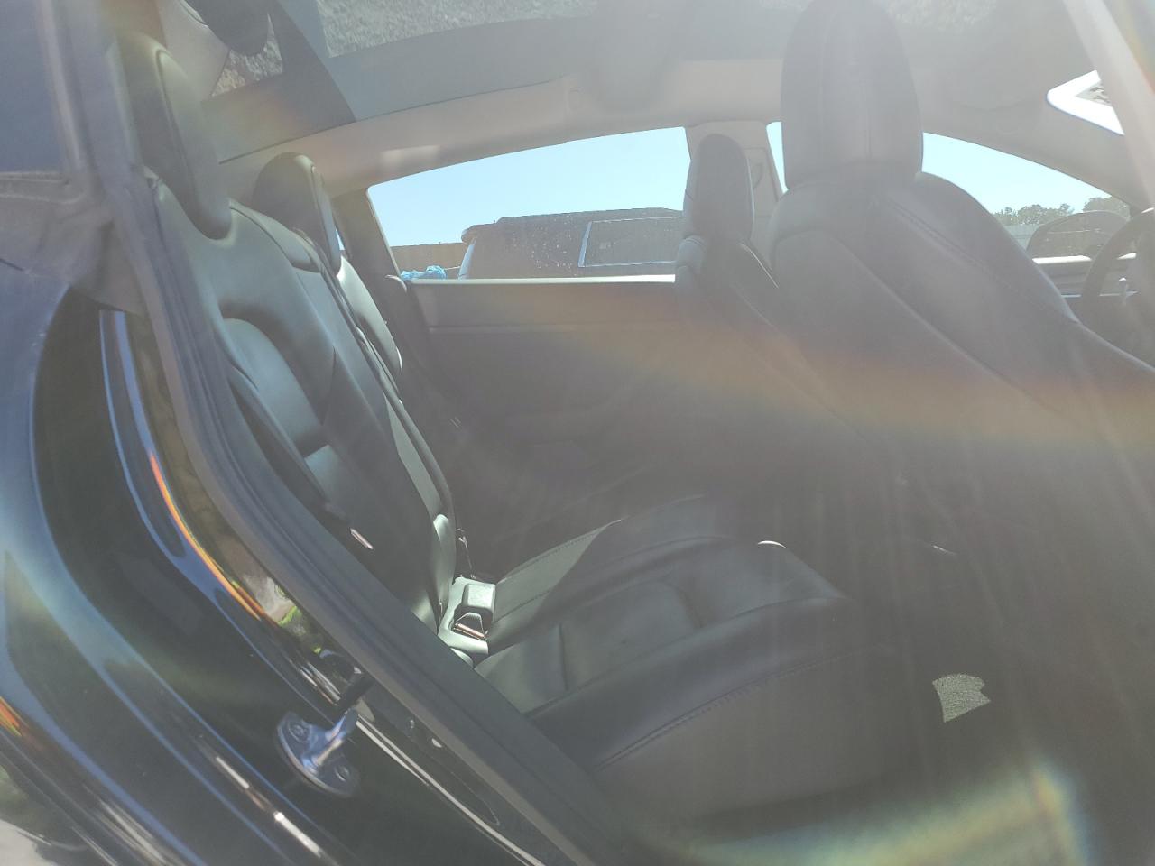 Tesla Model 3 Image 9