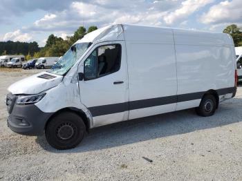  Salvage Mercedes-Benz Sprinter
