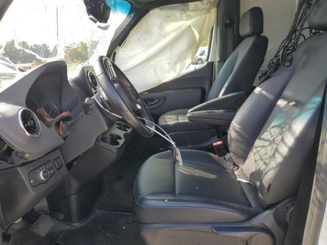 Mercedes-Benz Sprinter 2500 Image 4