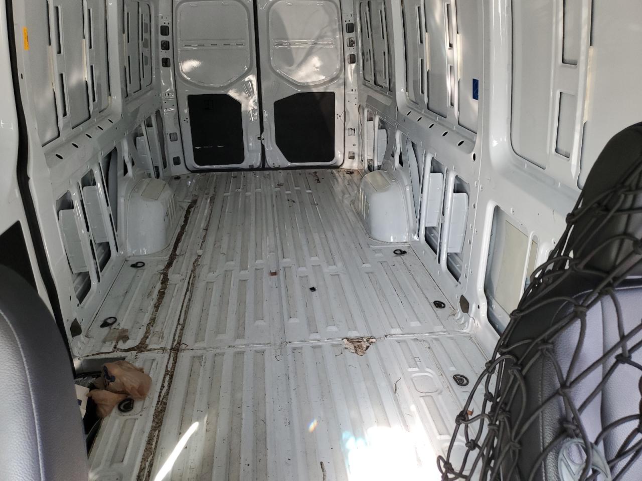 Mercedes-Benz Sprinter 2500 Image 9