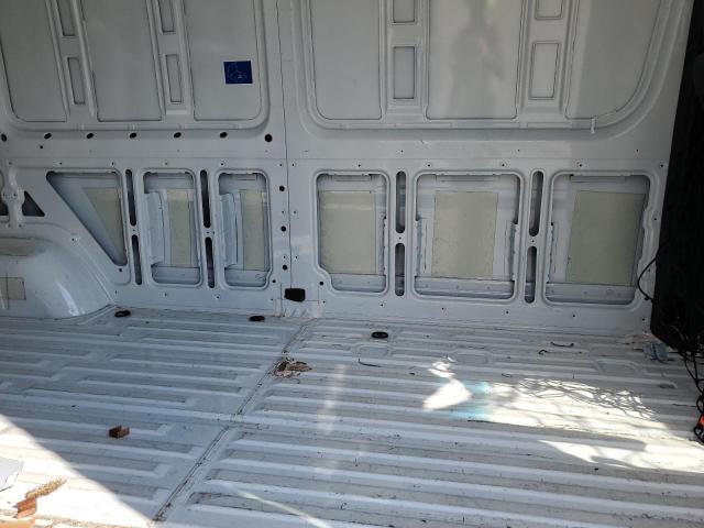 Mercedes-Benz Sprinter 2500 Image 10