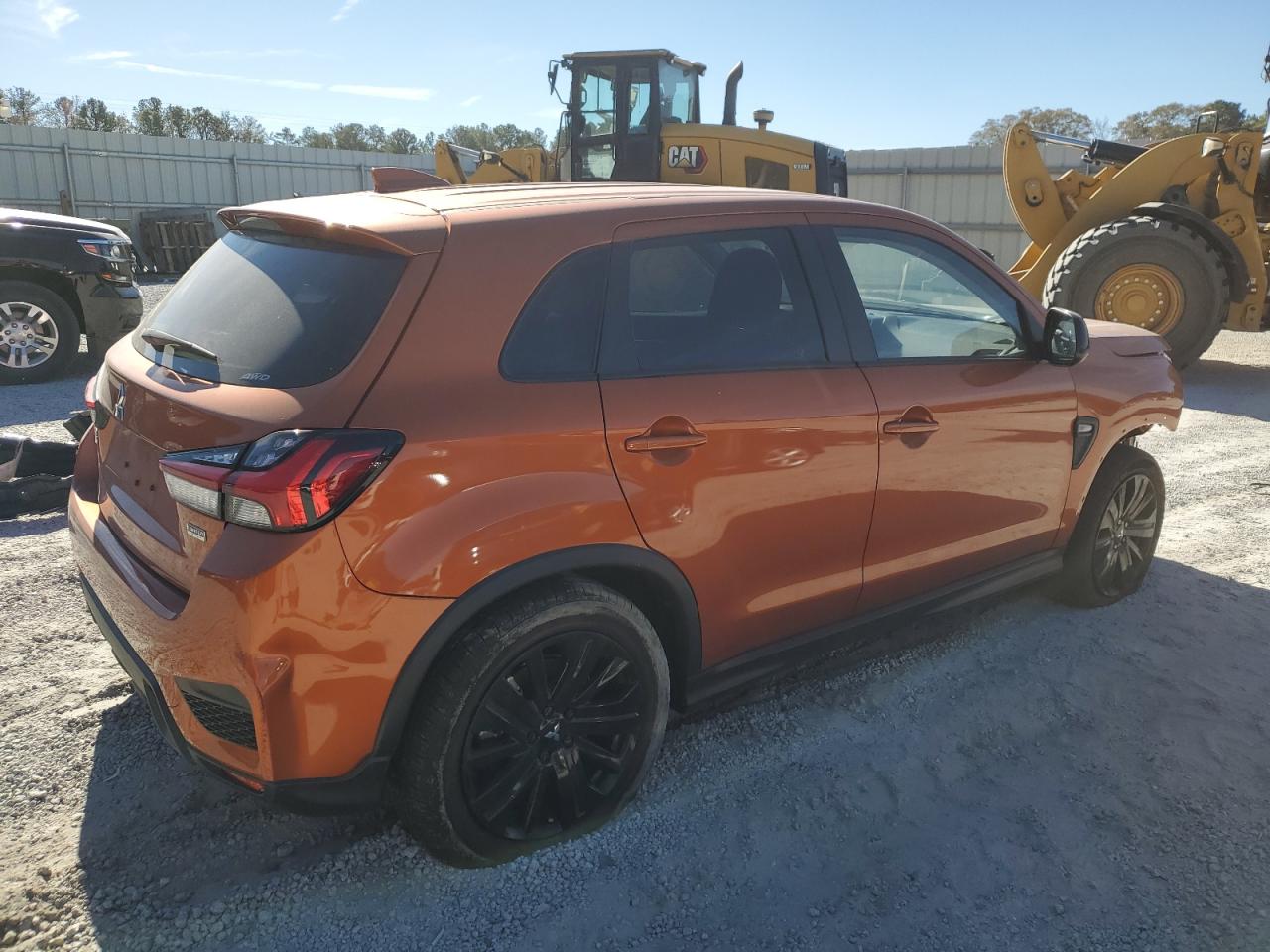 Mitsubishi Outlander S Image 2