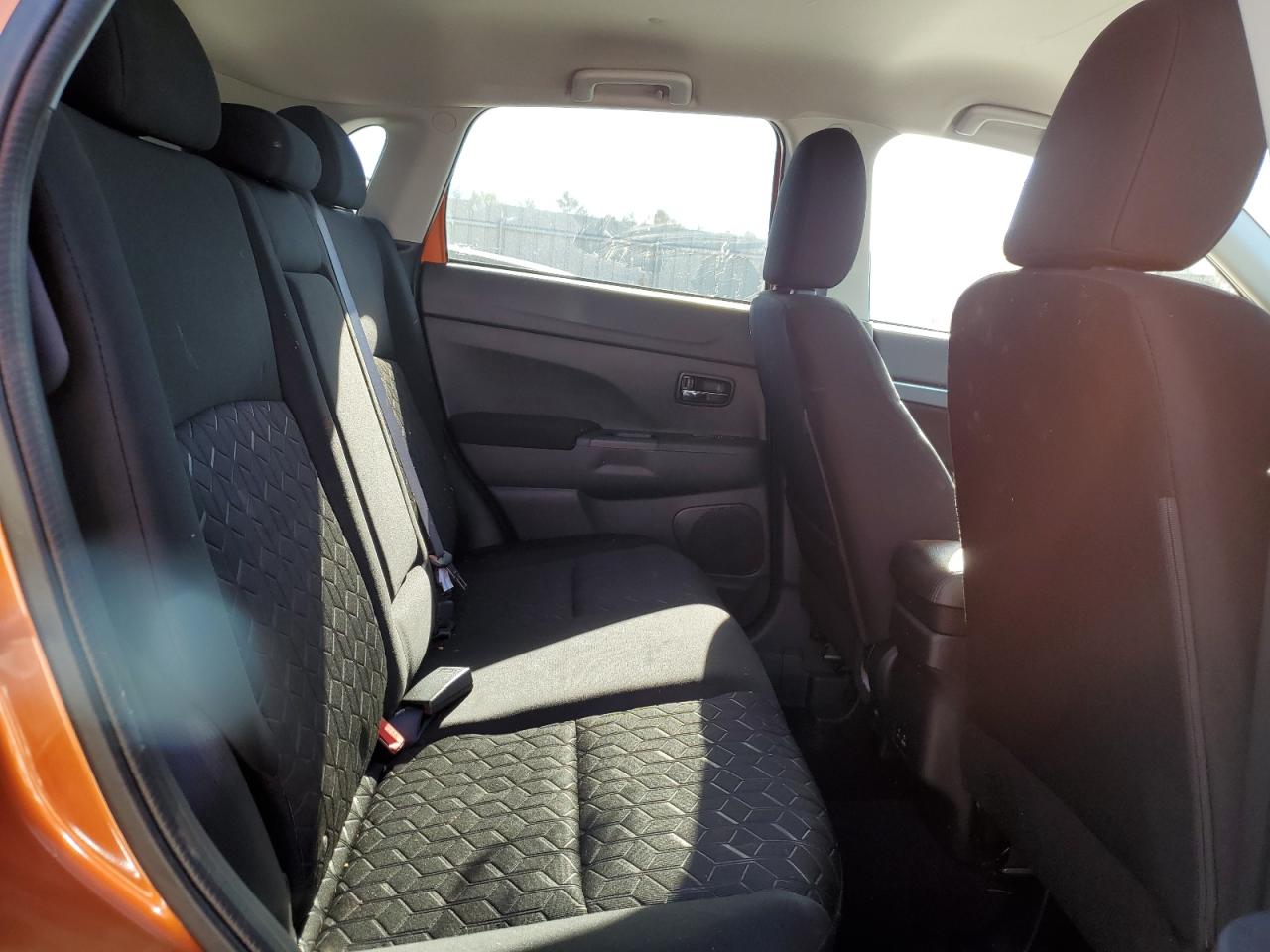 Mitsubishi Outlander S Image 7