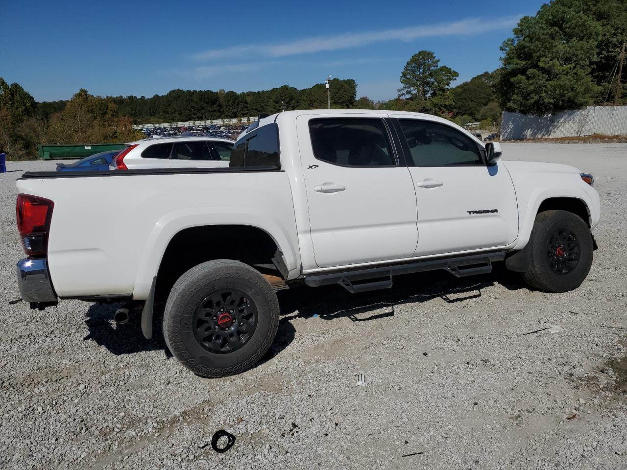 Toyota Tacoma Double Cab Image 12
