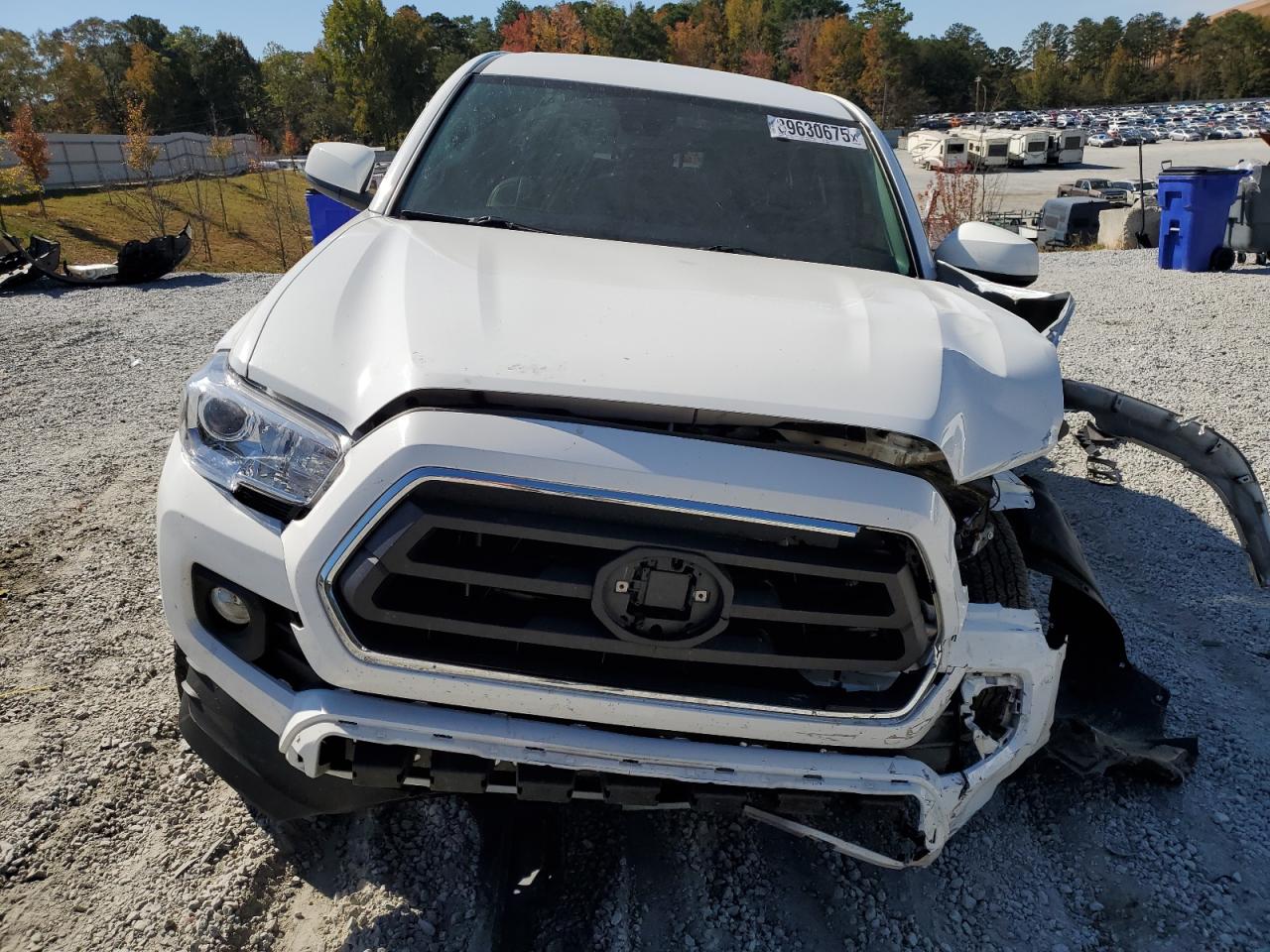 Toyota Tacoma Double Cab Image 6