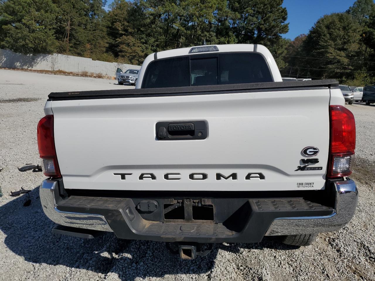 Toyota Tacoma Double Cab Image 4