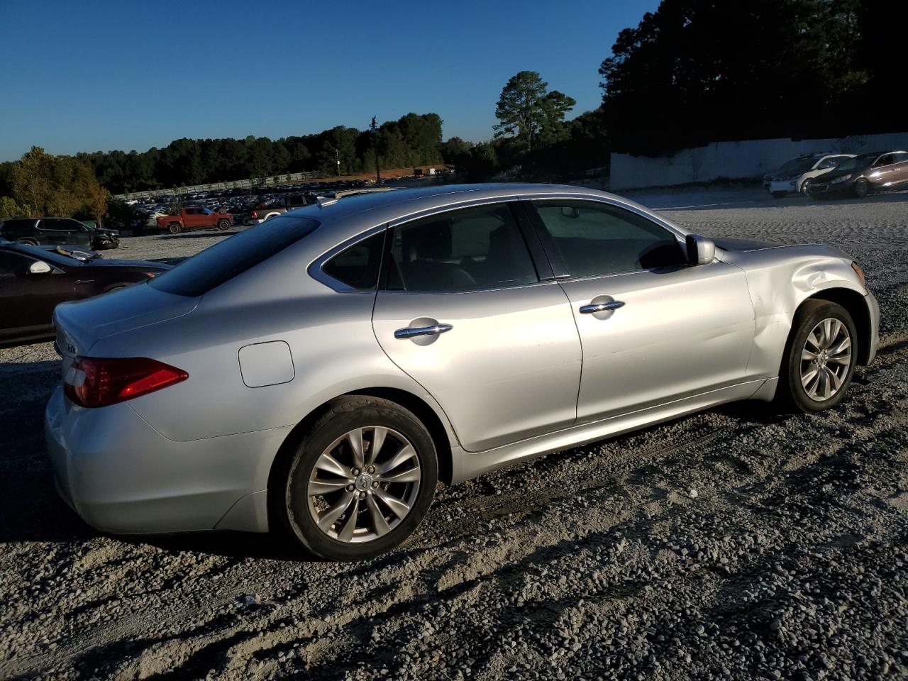 INFINITI M37 X Image 3