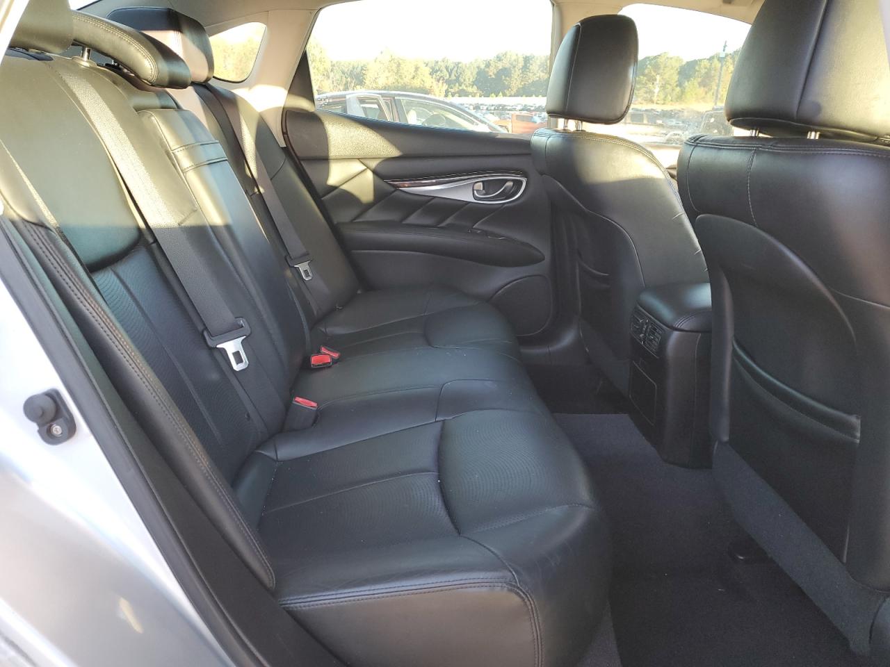 INFINITI M37 X Image 12