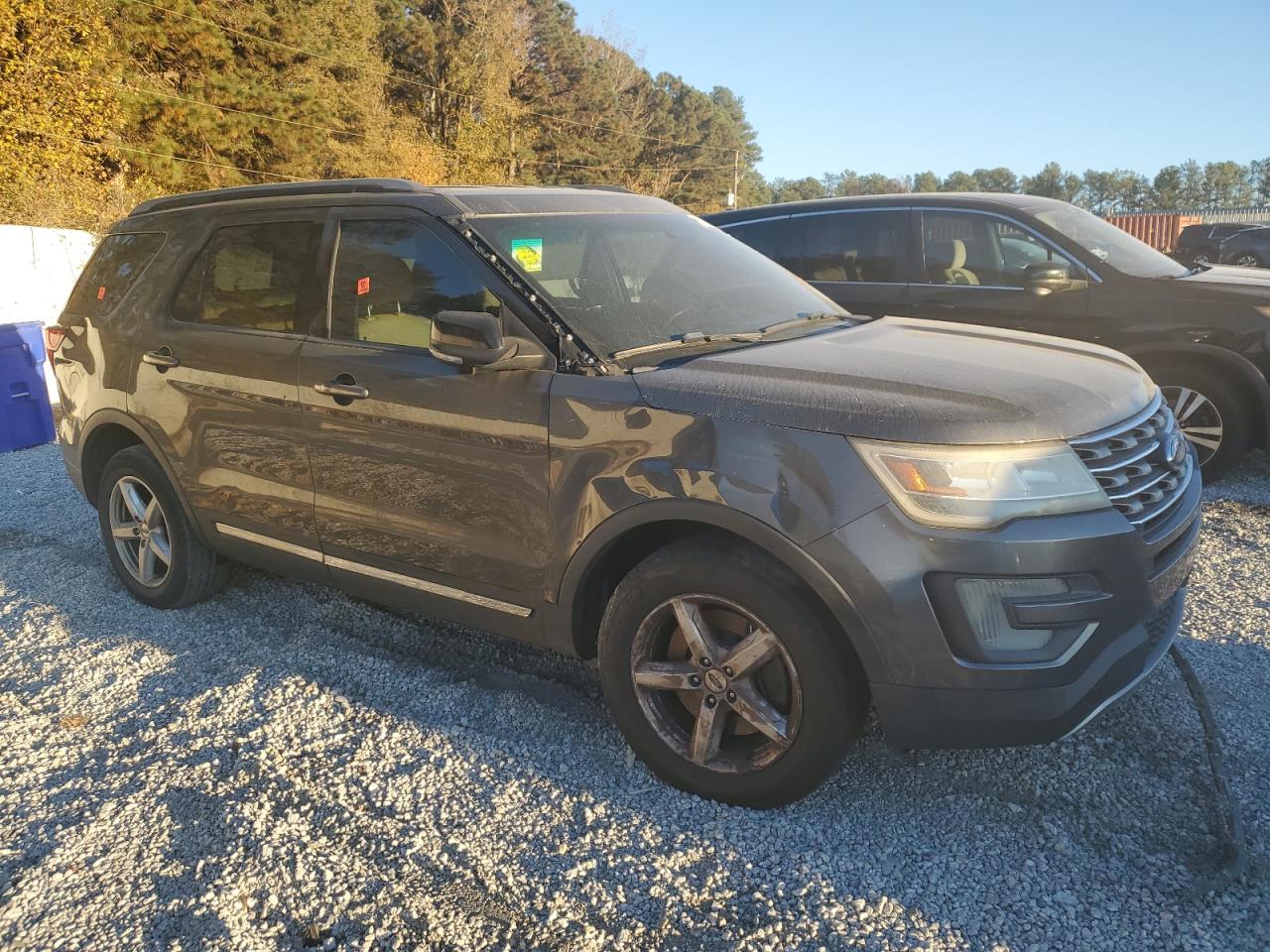 Ford Explorer Xlt Image 4