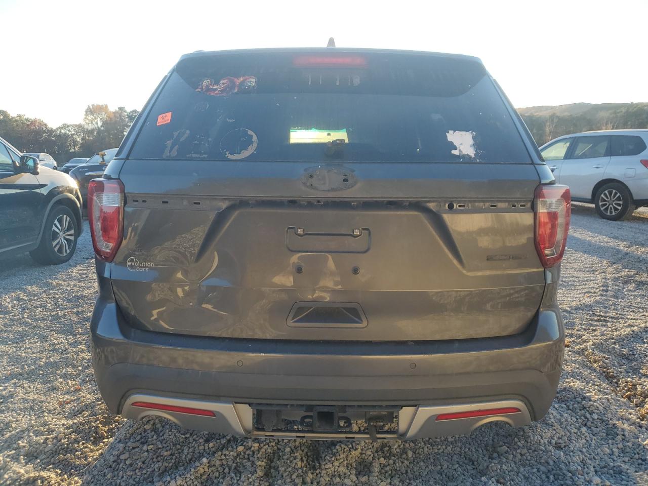 Ford Explorer Xlt Image 9