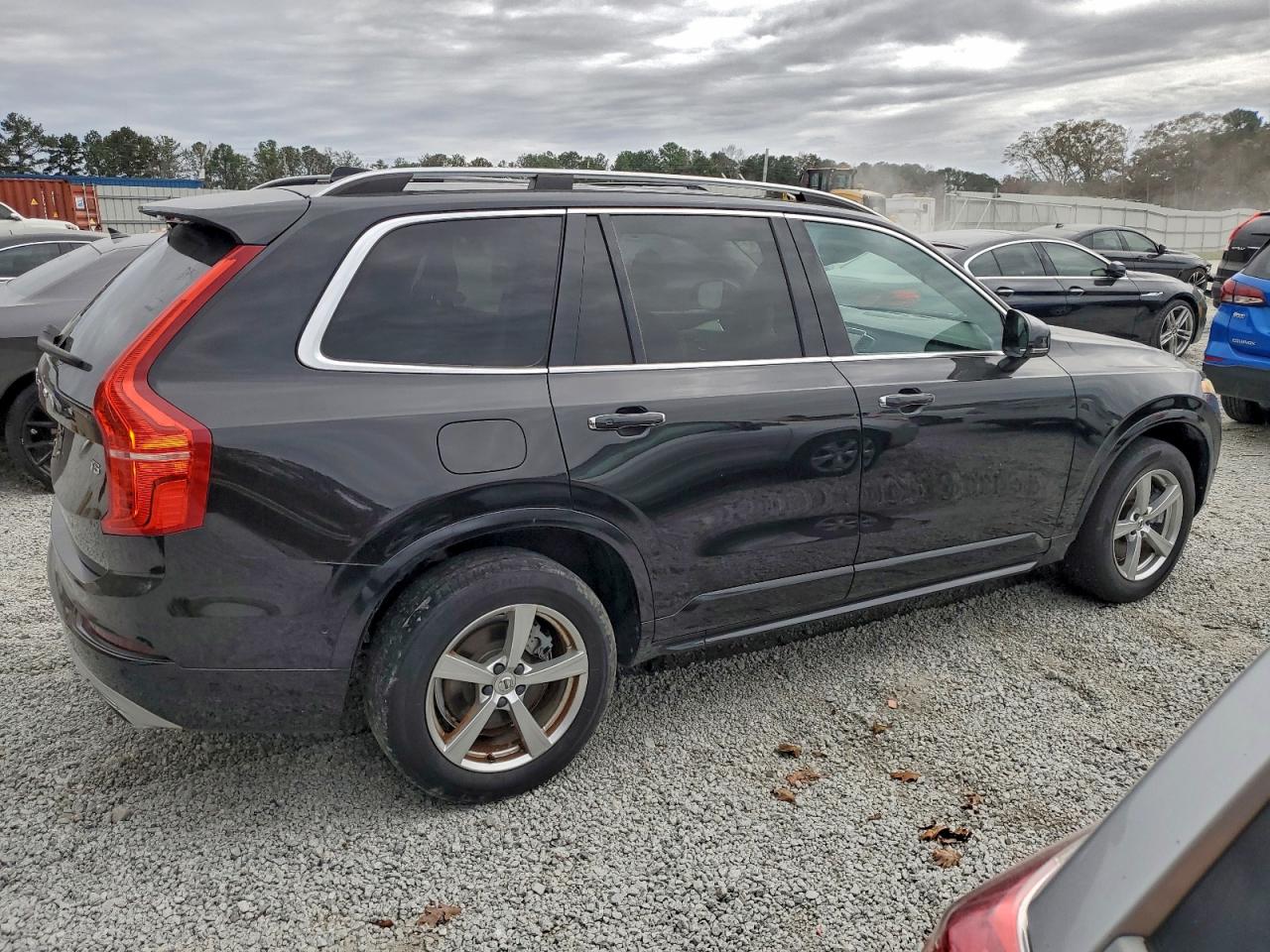 Volvo XC90 T5 Image 13