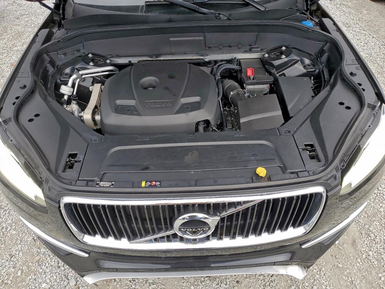 Volvo XC90 T5 Image 8