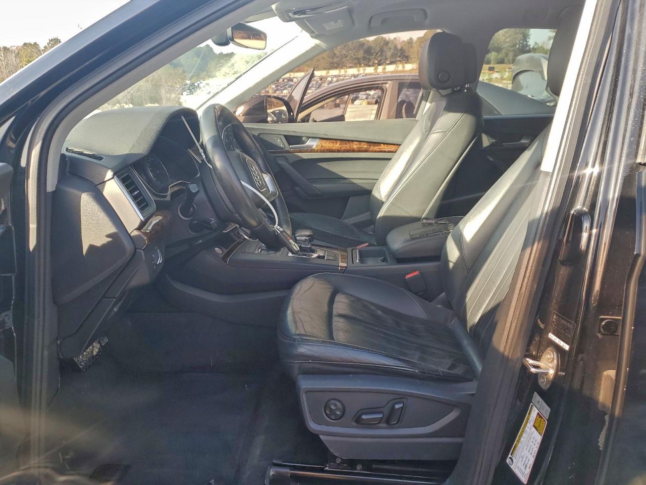 Audi Q5 Premium Image 8