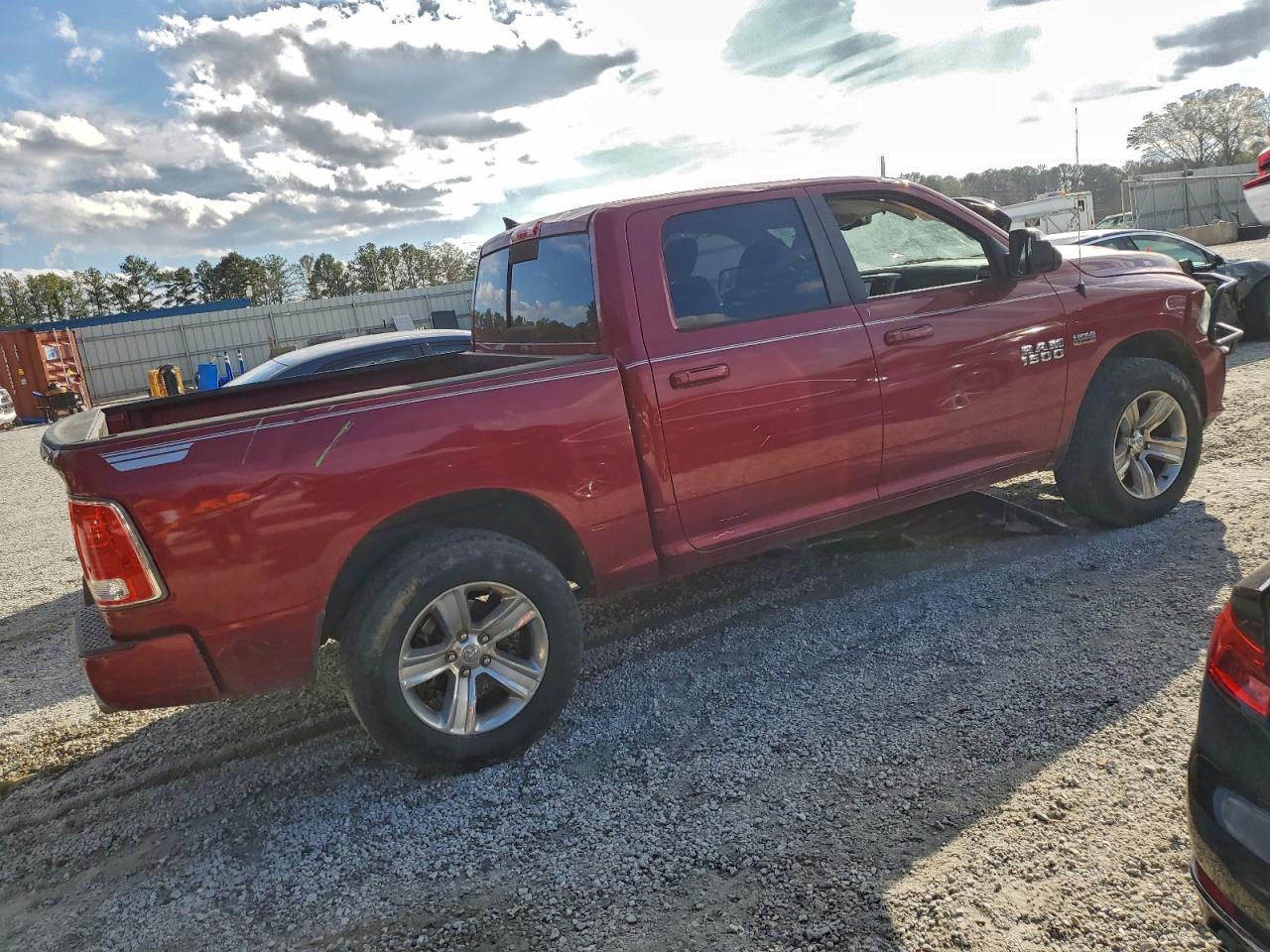 Ram 1500 Sport Image 8