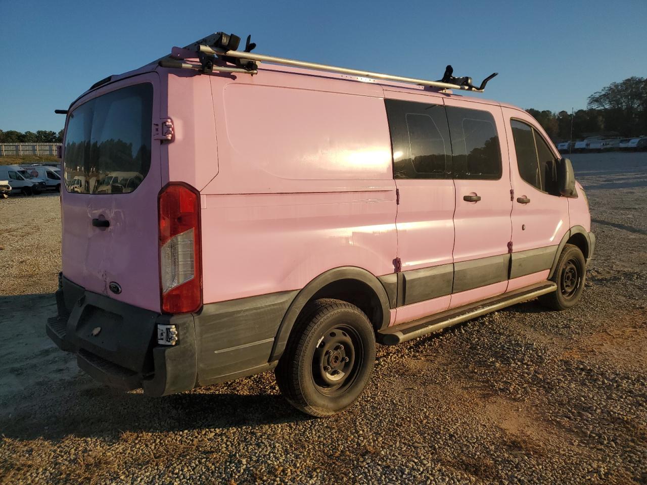 Ford Transit T-250 Image 12