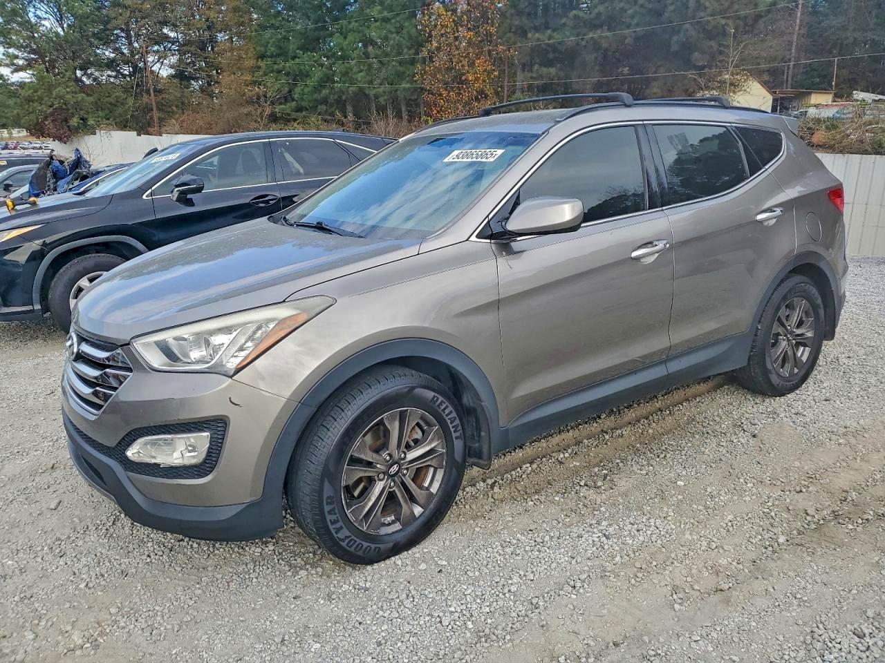 Hyundai SANTA FE Image 1
