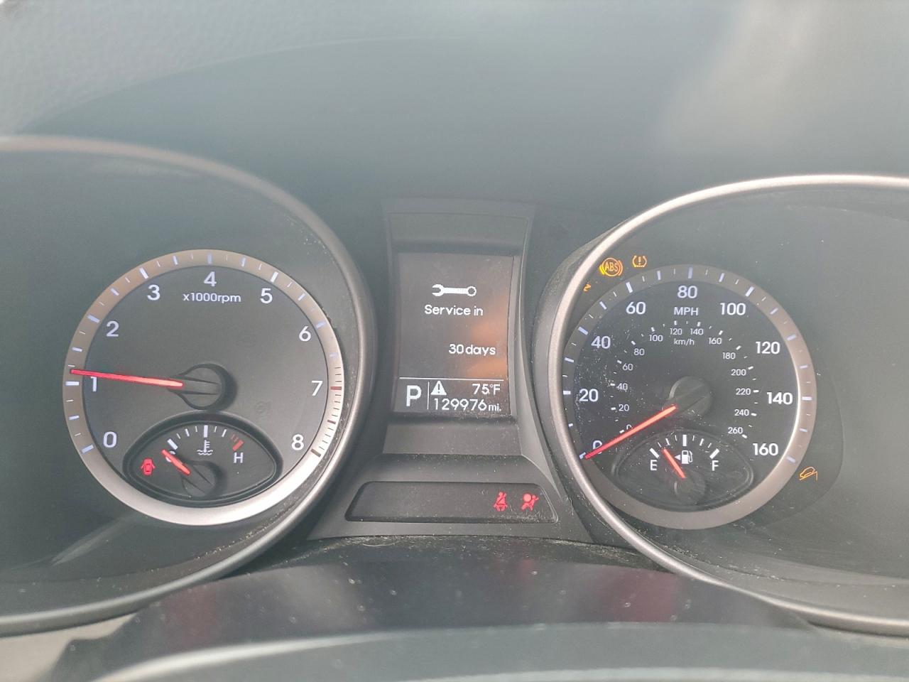 Hyundai SANTA FE Image 13