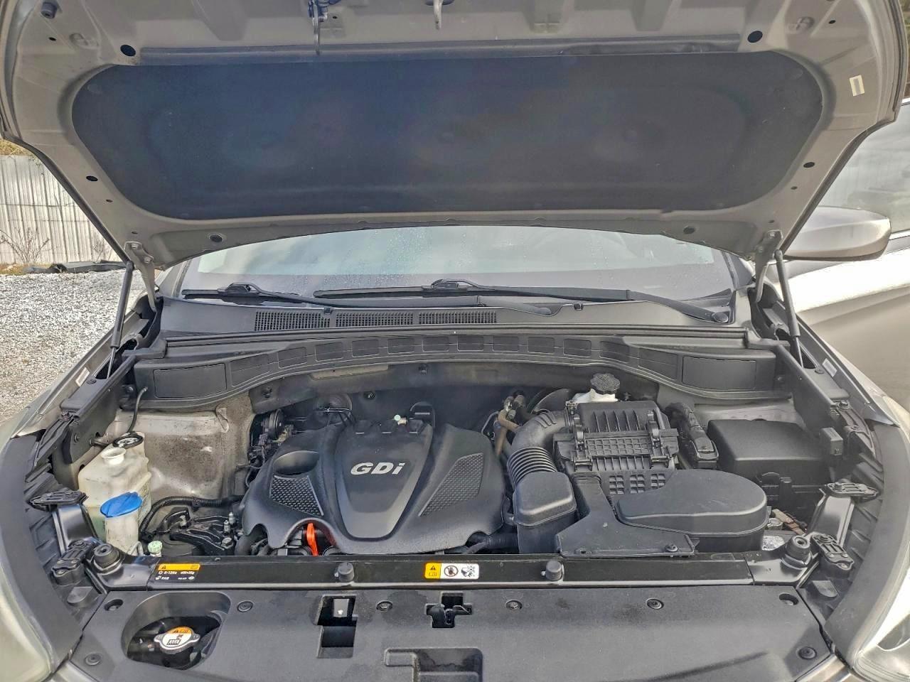 Hyundai SANTA FE Image 3